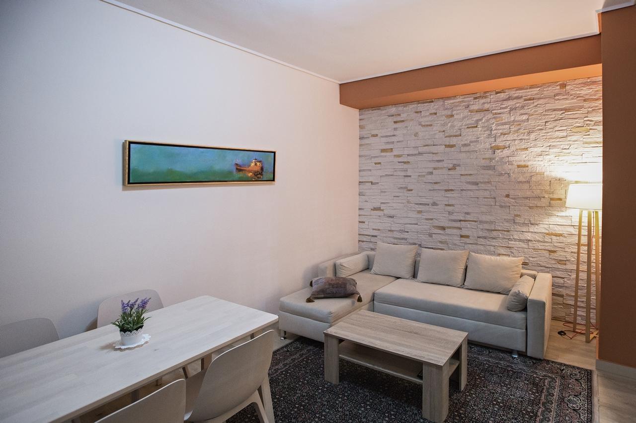 Paradise Apartment In Peiraiki Pireu Exterior foto
